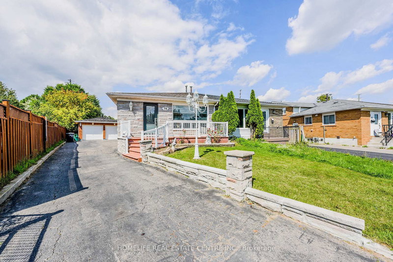 78 Northwood Dr, Brampton, L6X 2L2 | Image 2