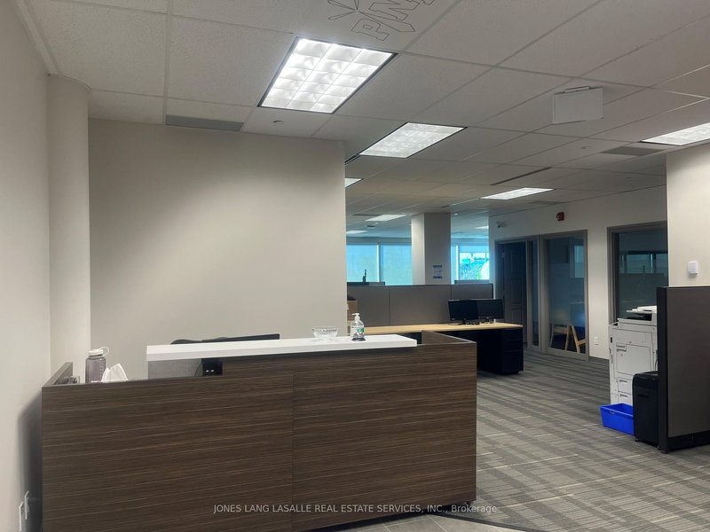 201 - 5045 South Service Rd, Burlington, L7L 6M9 | Image 2