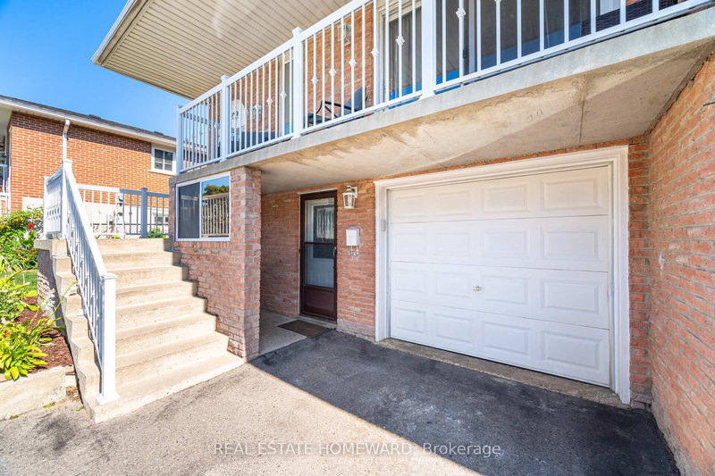 309 Royal Salisbury Way, Brampton, L6V 3G4 | Image 3