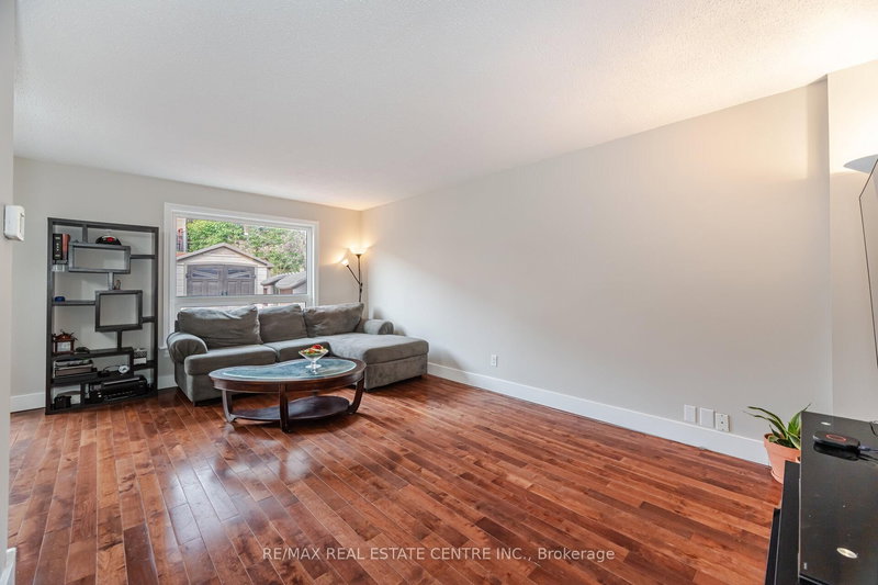 54 Royal Palm Dr, Brampton, L6Z 1P6 | Image 3