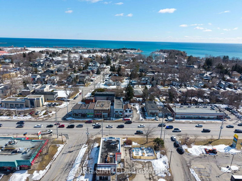 620 Lakeshore Rd E, Mississauga, L5G 1J4 | Image 3