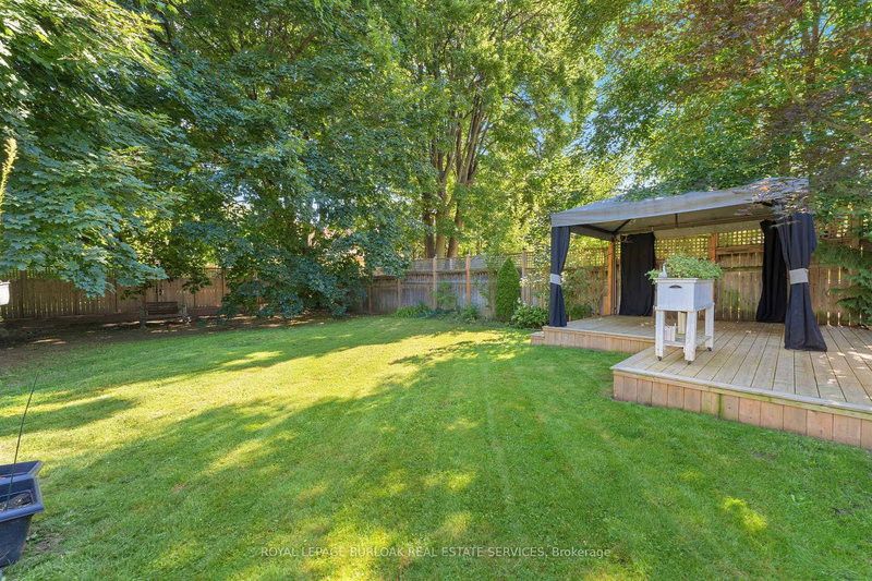 519 Regina Dr, Burlington, L7S 1L7 | Image 3