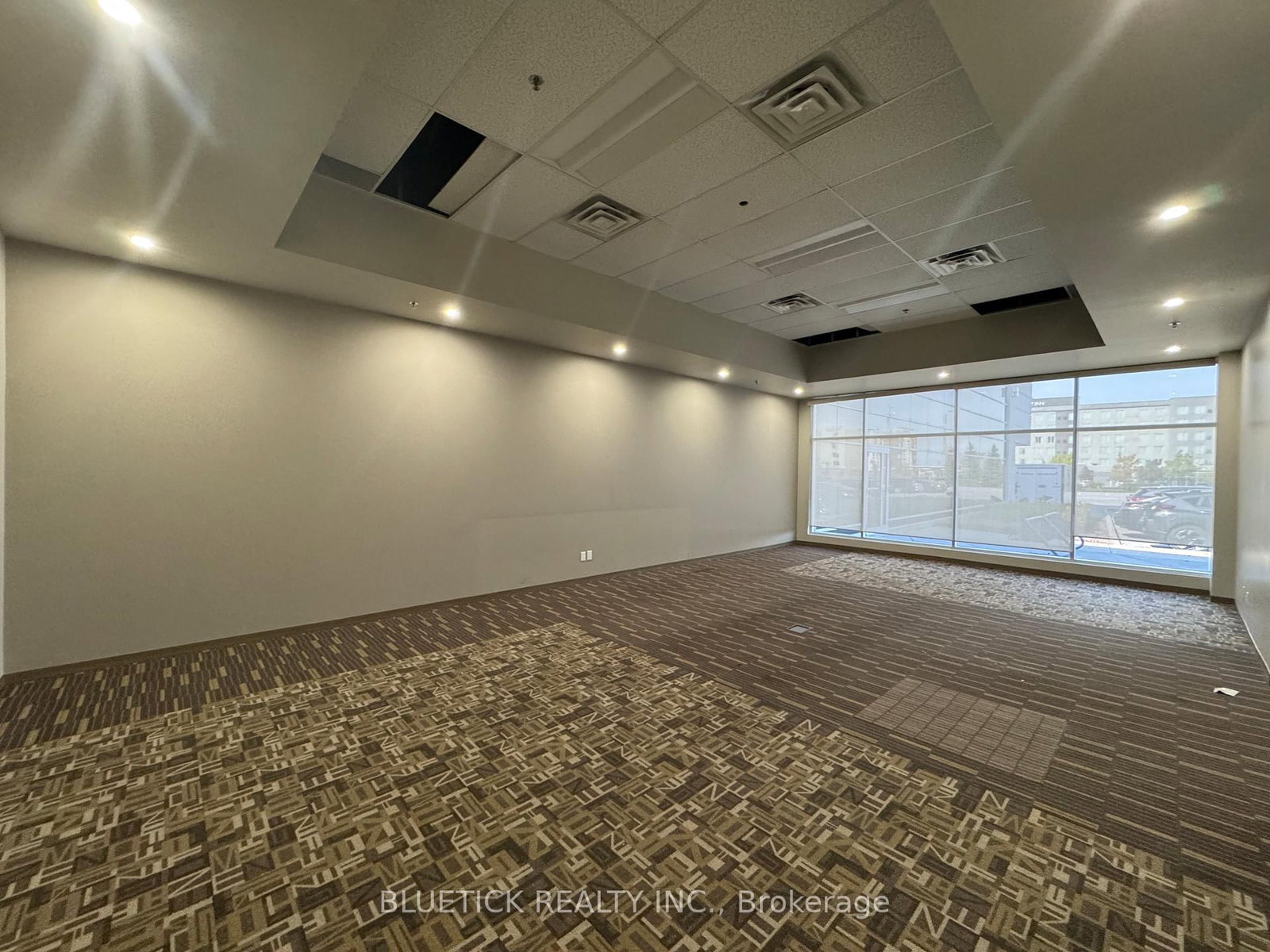 60 Courtneypark Drive W, Unit 4B - Photo 6