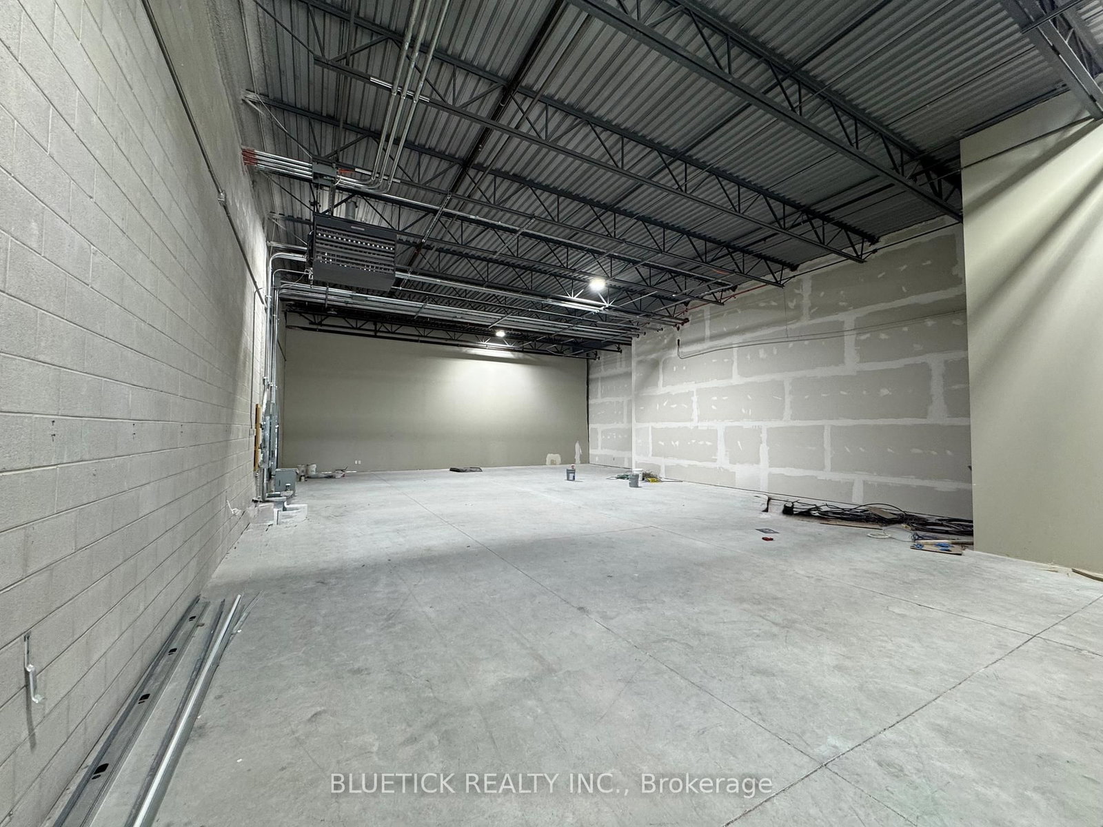 60 Courtneypark Drive W, Unit 4B - Photo 7