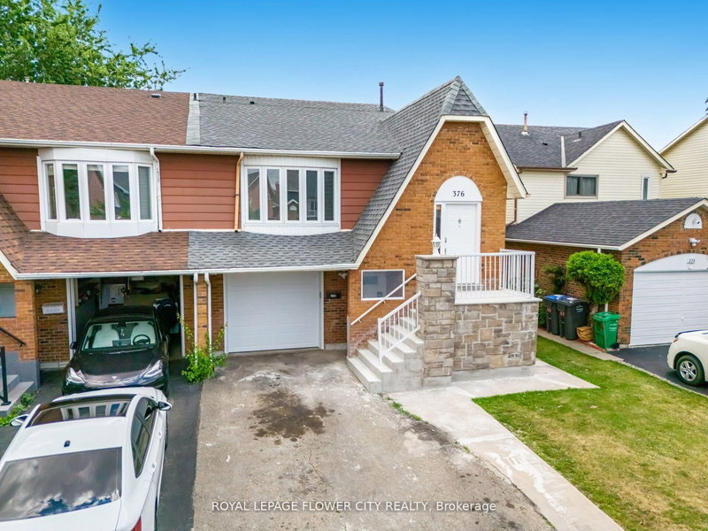 376 Hansen Rd N, Brampton, L6V 3P7 | Image 2