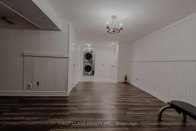 75 Royal Salisbury Way — more photos