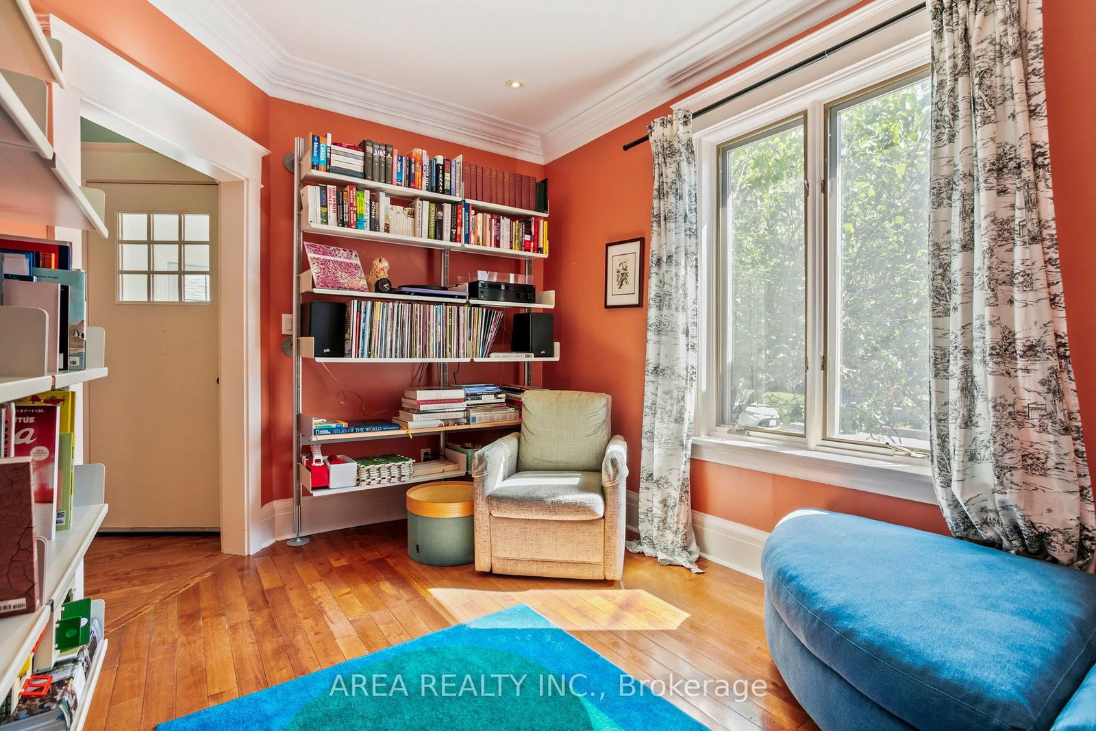 Listing Image 7