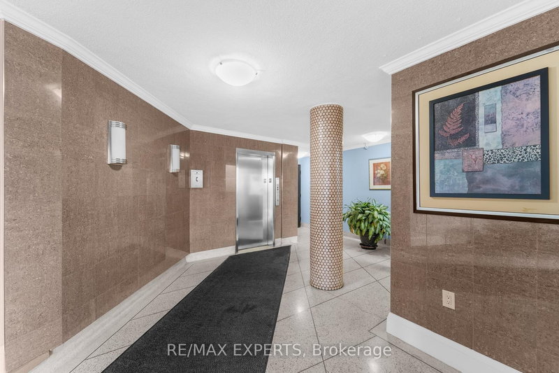 208 - 50 Gulliver Rd, Toronto, M6M 2N2 | Image 2