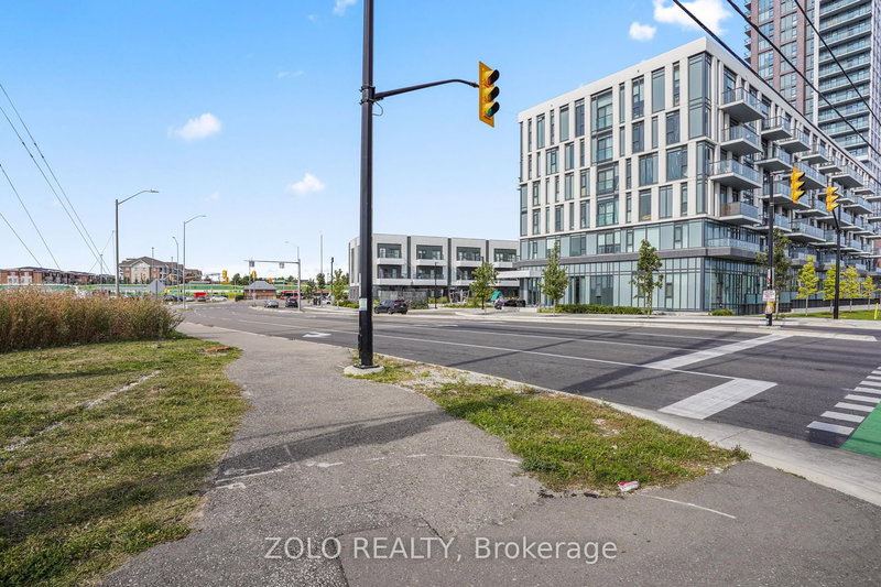 512 - 10 Lagerfeld Dr, Brampton, L7A 0H8 | Image 2