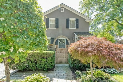 53 Thomas Street • Oakville, ON photo 2