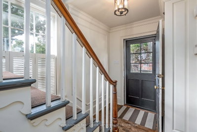 53 Thomas Street • Oakville, ON photo 8