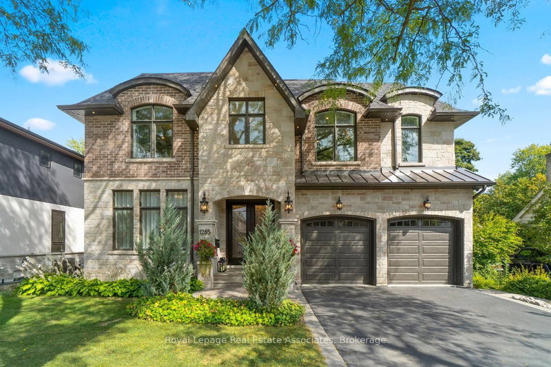1285 Mineola Gdns, Mississauga, L5G 3Y5 | Image 2