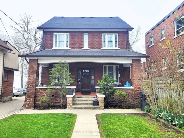 2707 Lake Shore Boulevard W