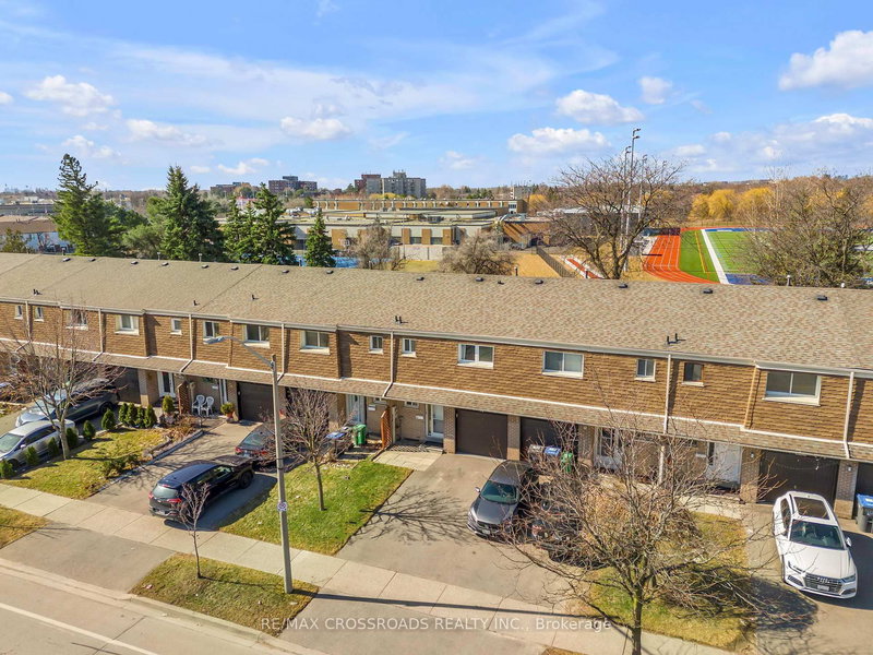 12 - 7450 Darcel Ave, Mississauga, L4T 2X7 | Image 3