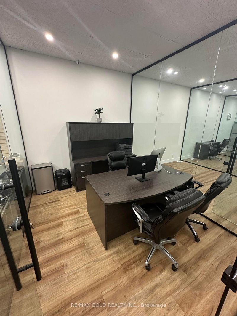 2 - 136 Guelph St, Halton Hills, L7G 4A1 | Image 2