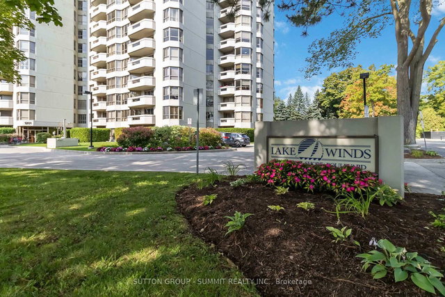 807 - 1201 North Shore Boulevard E