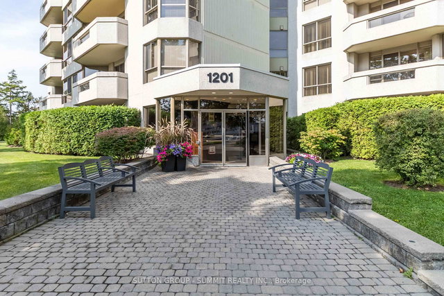 807 - 1201 North Shore Boulevard E