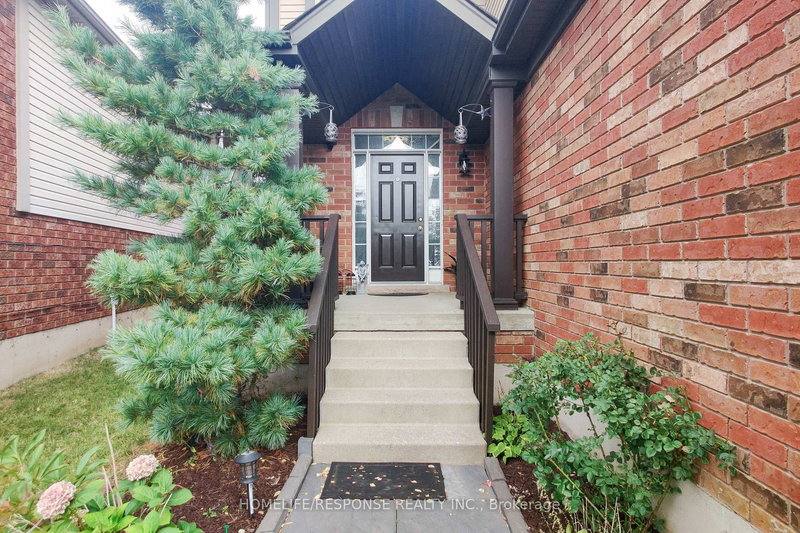 24 Murray Crt, Orangeville, L9W 0A1 | Image 2