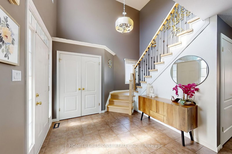 24 Murray Crt, Orangeville, L9W 0A1 | Image 3