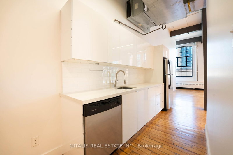 102A - 219 Dufferin St, Toronto, M6K 3J1 | Image 3