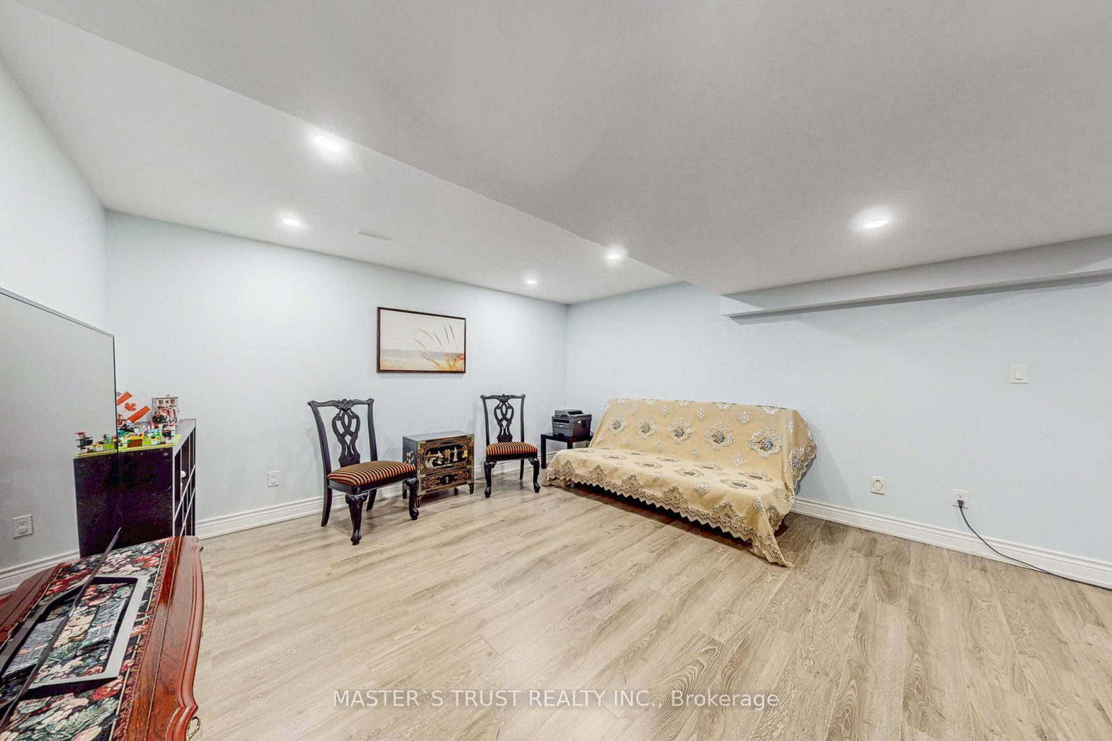 Listing Image 37