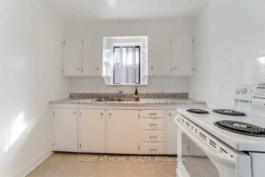 Semi-Detached House for lease at 3-69 Third Street, Toronto, Ontario, M8V 2X7 - New Toronto - MLS: W12426201