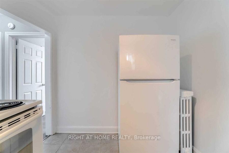 Semi-Detached House for lease at 3-69 Third Street, Toronto, Ontario, M8V 2X7 - New Toronto - MLS: W12426201