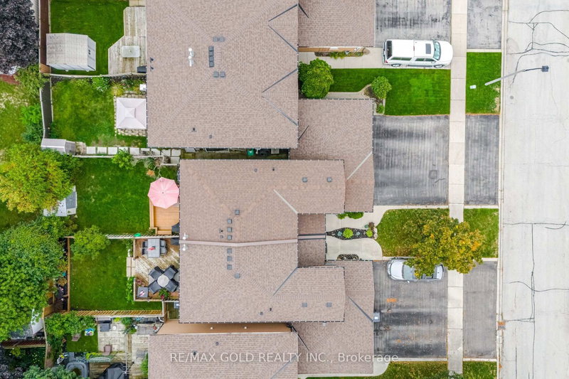 26 Flemington Dr, Caledon, L7C 1B5 | Image 3