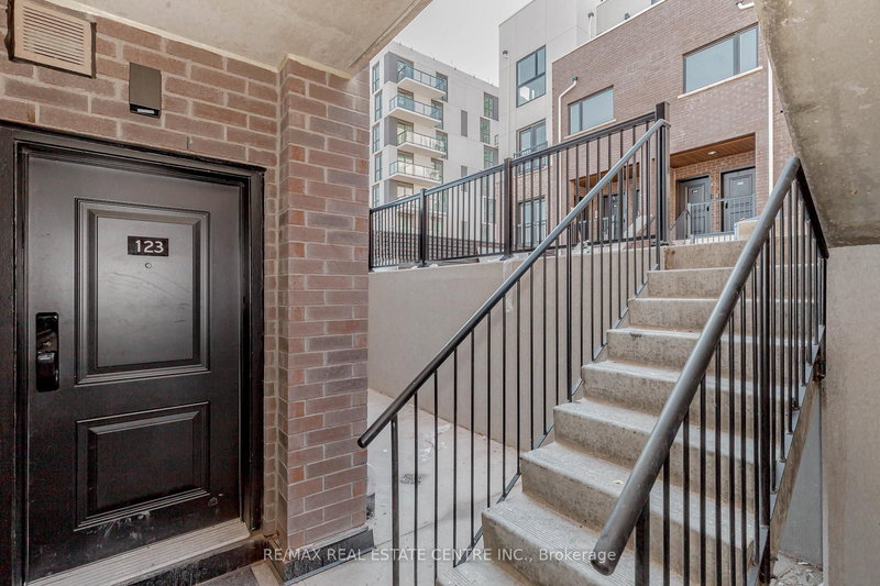 123 - 349 Wheat Boom Dr E, Oakville, L6H 7X4 | Image 3