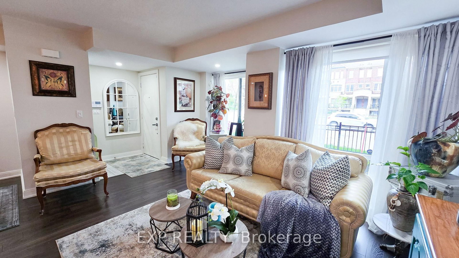 Listing Image 11