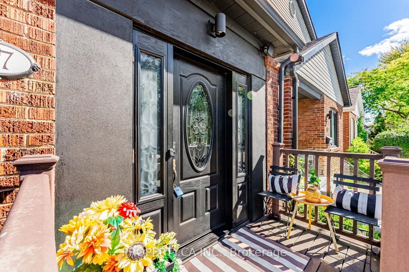 87 Fourth St, Toronto, M8V 2Y4 | Image 3