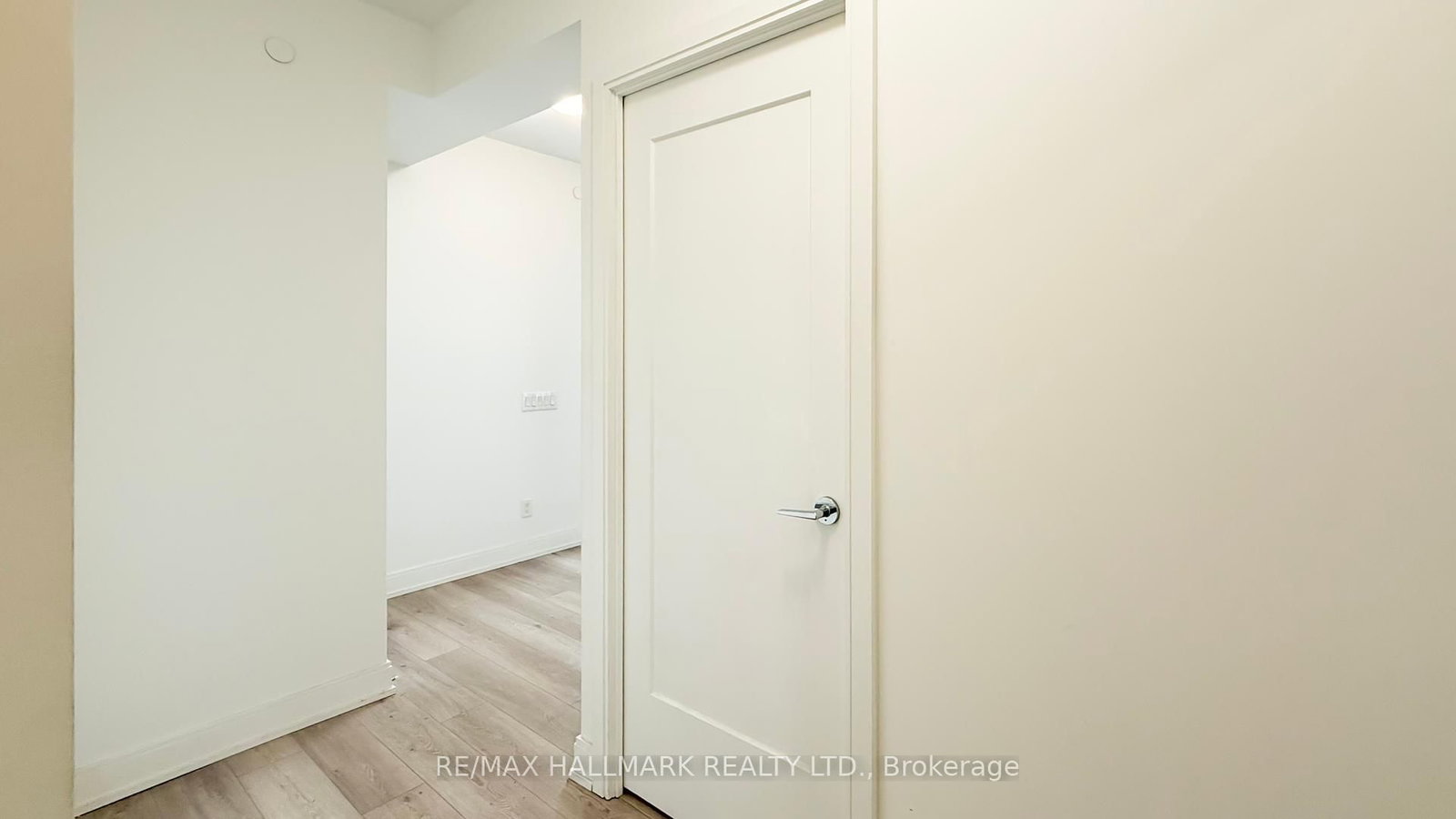 4002-70 Annie Craig Drive, Toronto, ON, photo 3