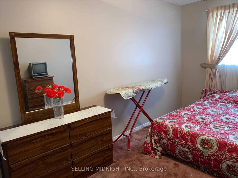 Room - 441 Rutherford Rd N, Brampton, L6V 3R7 | Image 3