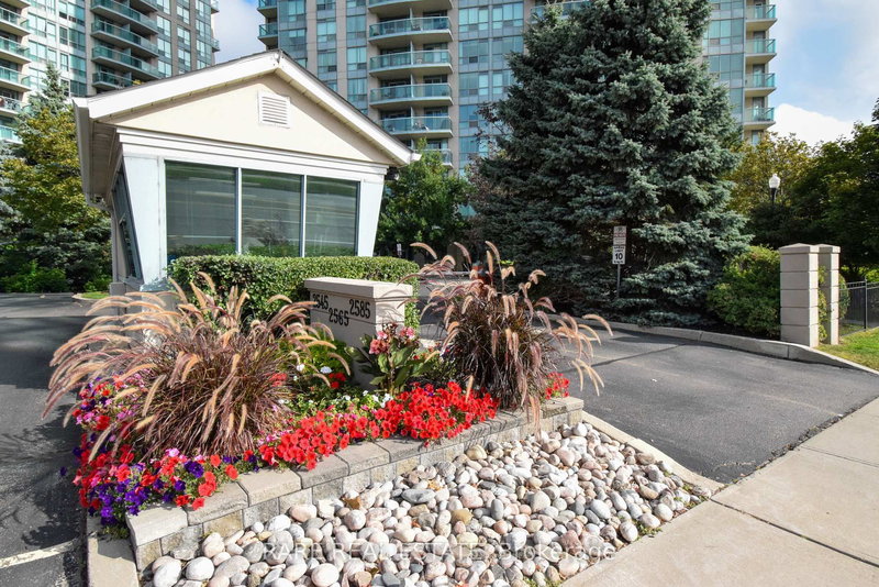 509 - 2545 Erin Centre Blvd, Mississauga, L5N 6Z9 | Image 2