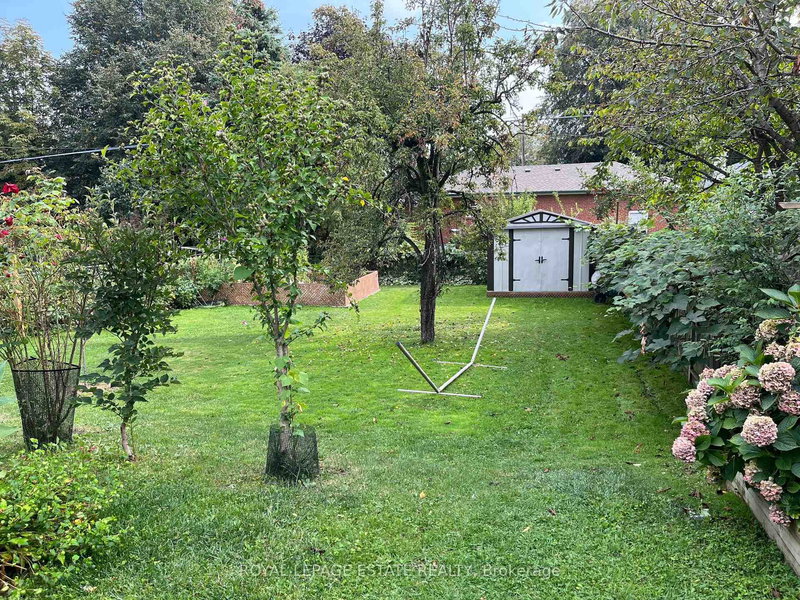 3985 Bloor St W, Toronto, M9B 1M2 | Image 3