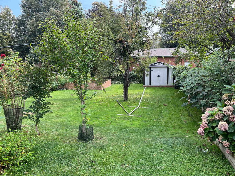 3985 Bloor St W, Toronto, M9B 1M2 | Image 3