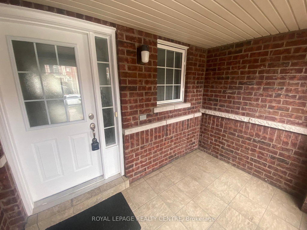 70 Charcoal Way 2