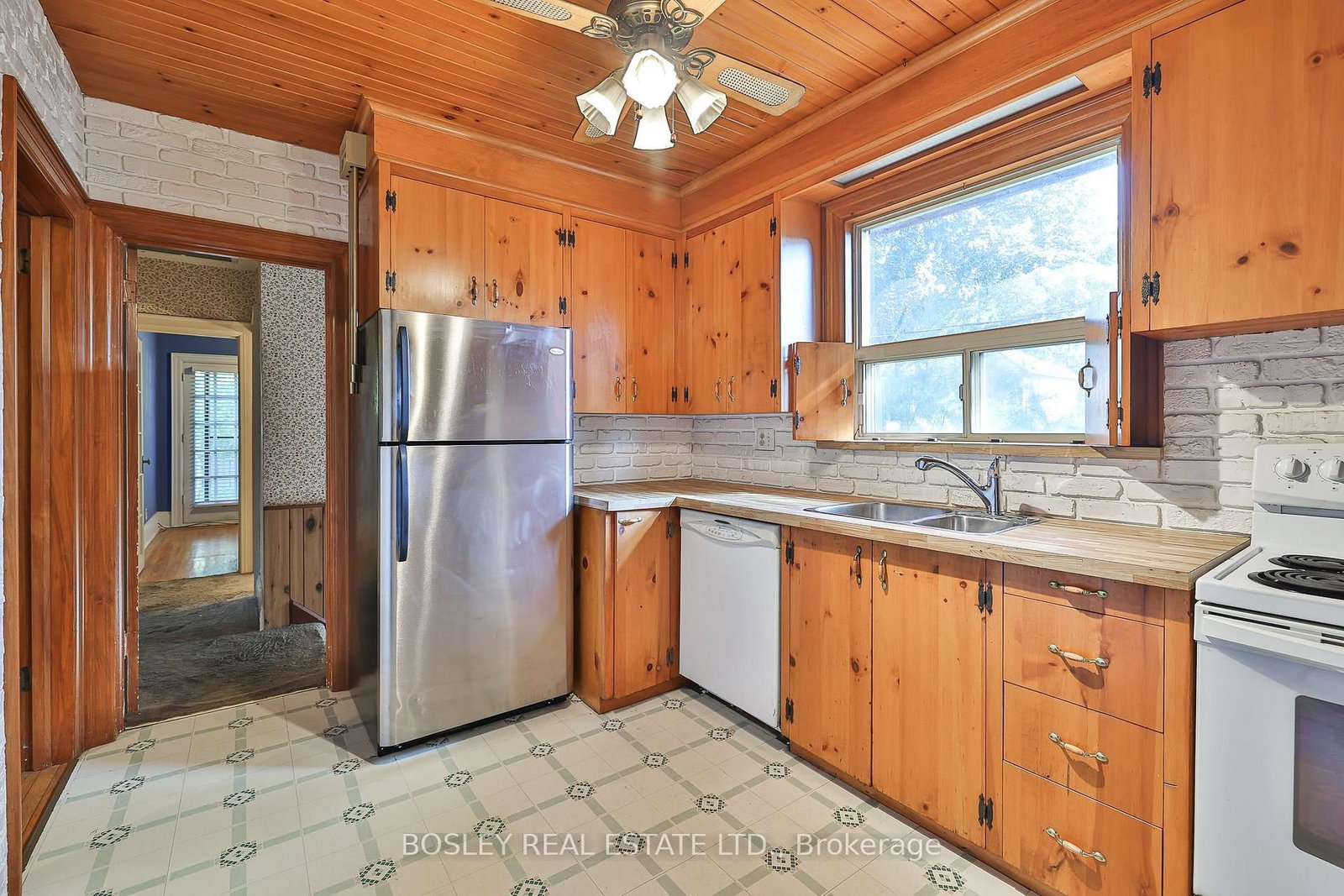 Listing Image 16