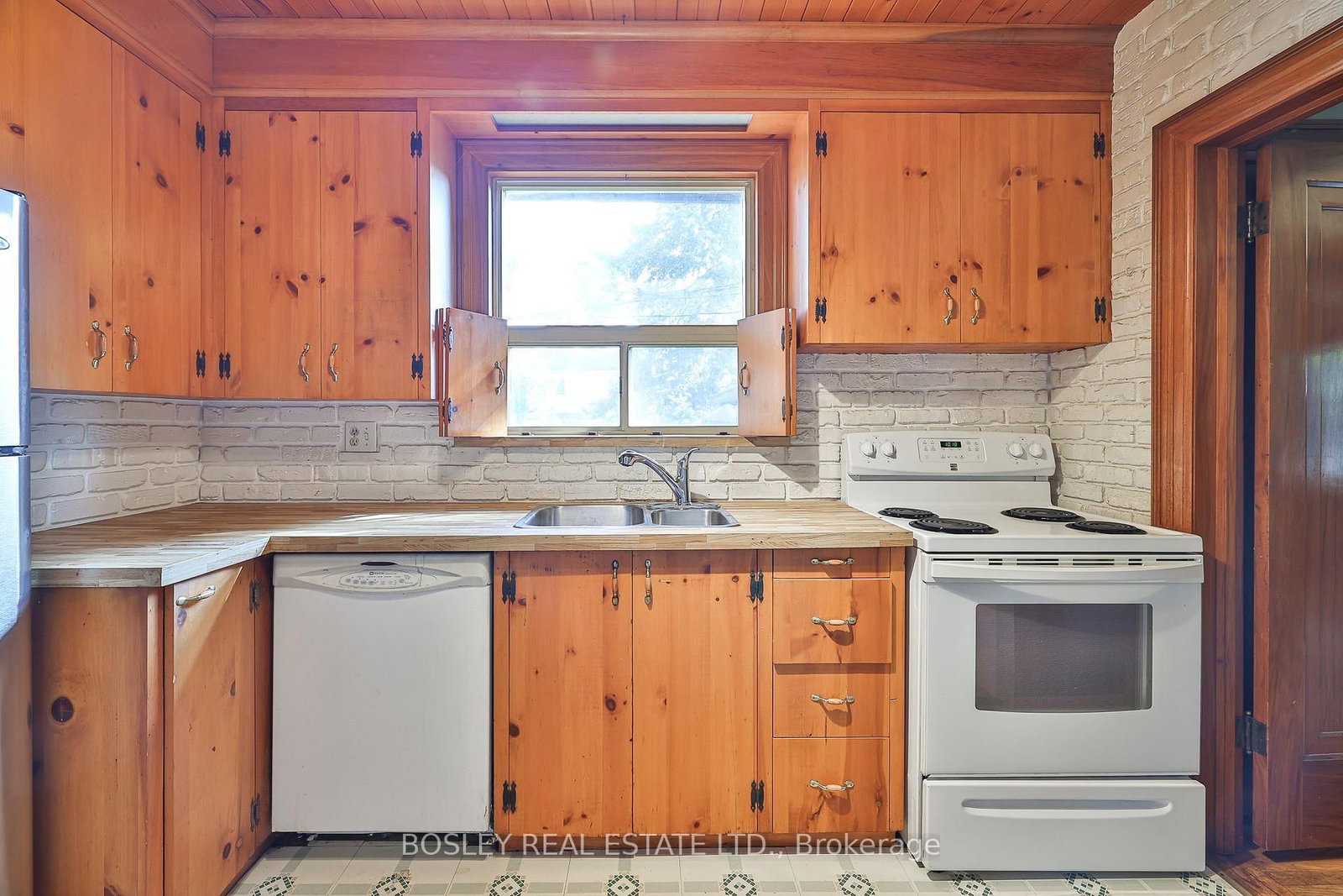 Listing Image 17