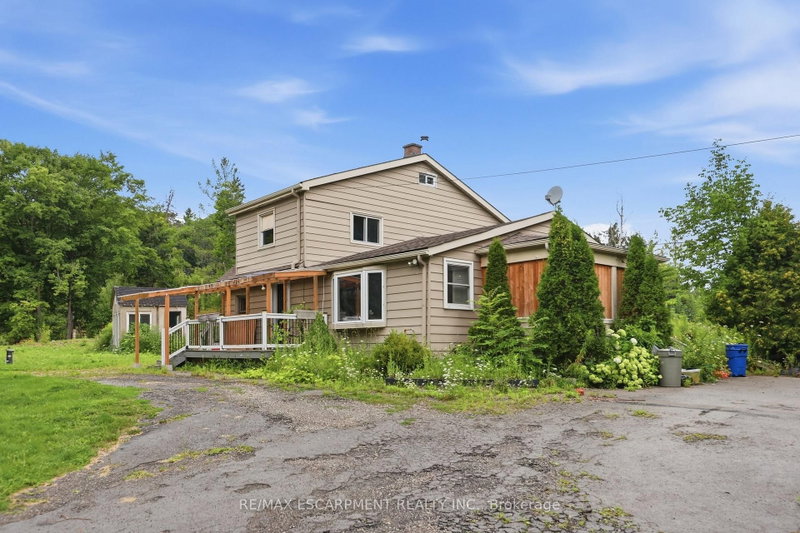 4011 Millar Crescent