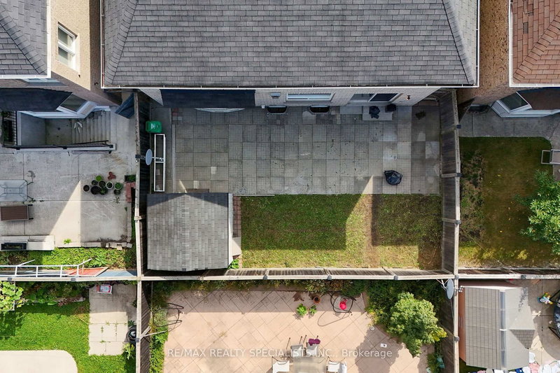 428 Father Tobin Rd, Brampton, L6R 0S2 | Image 2