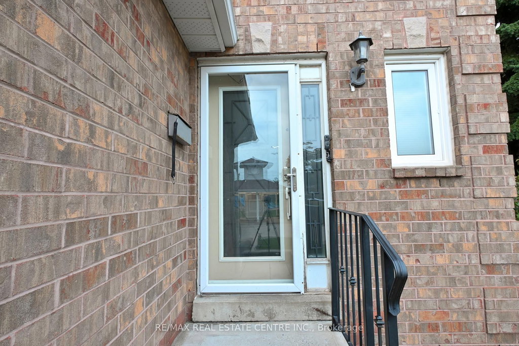 51 - 1484 Torrington Drive 3