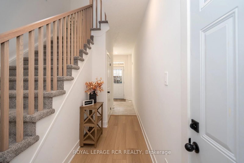 12 - 690 Broadway Ave, Orangeville, L9W 7T7 | Image 2