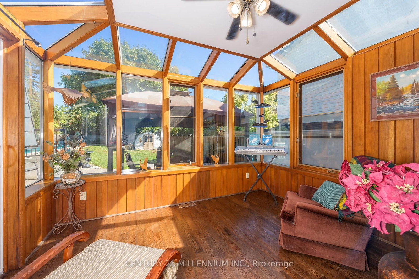 Listing Image 8