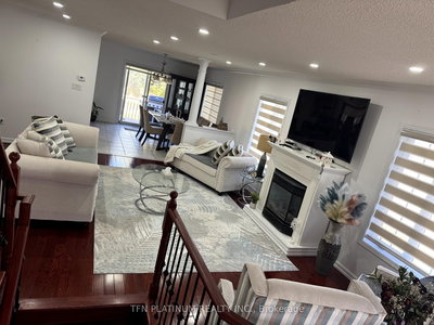 42 Southbend Drive, Brampton, Ontario image-0-3