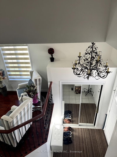 42 Southbend Drive, Brampton, Ontario image-0-4