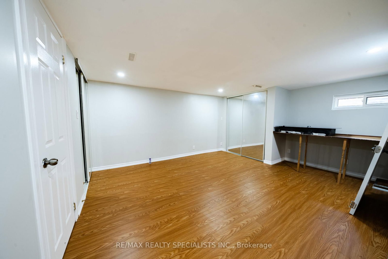 Listing Image 41