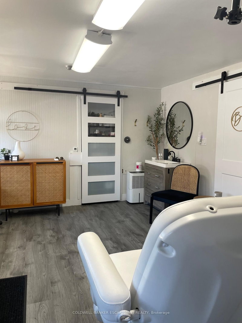 2 - 27 Main St S, Halton Hills, L7G 3G2 | Image 2