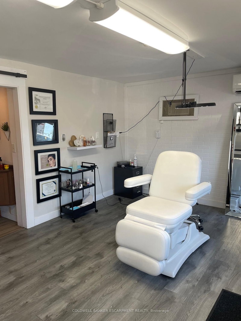 2 - 27 Main St S, Halton Hills, L7G 3G2 | Image 3