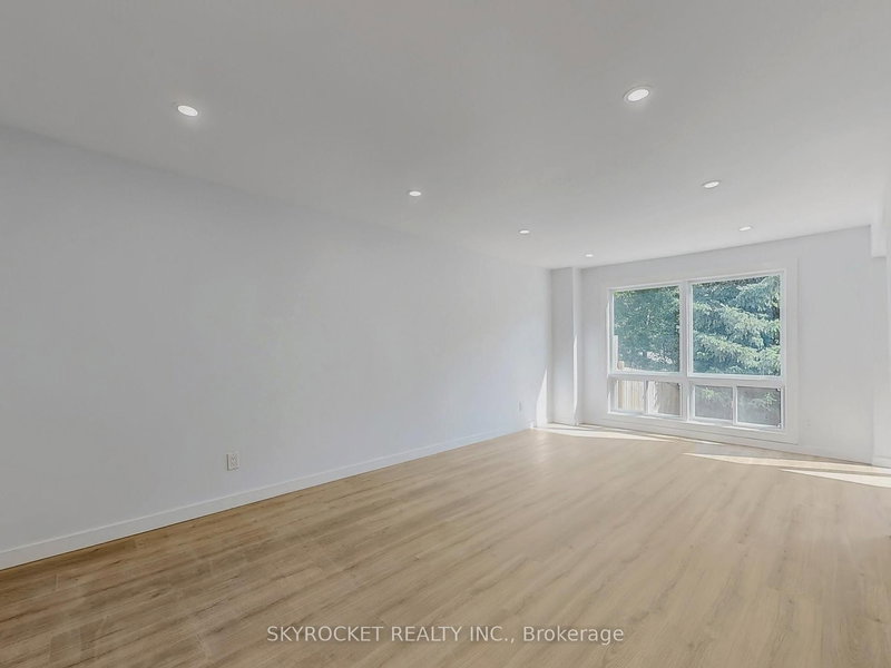 125 Bythia St, Orangeville, L9W 3V4 | Image 2